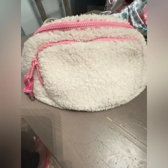 Anthropologie Annie Sherpa belt bag - Picture 11 of 11